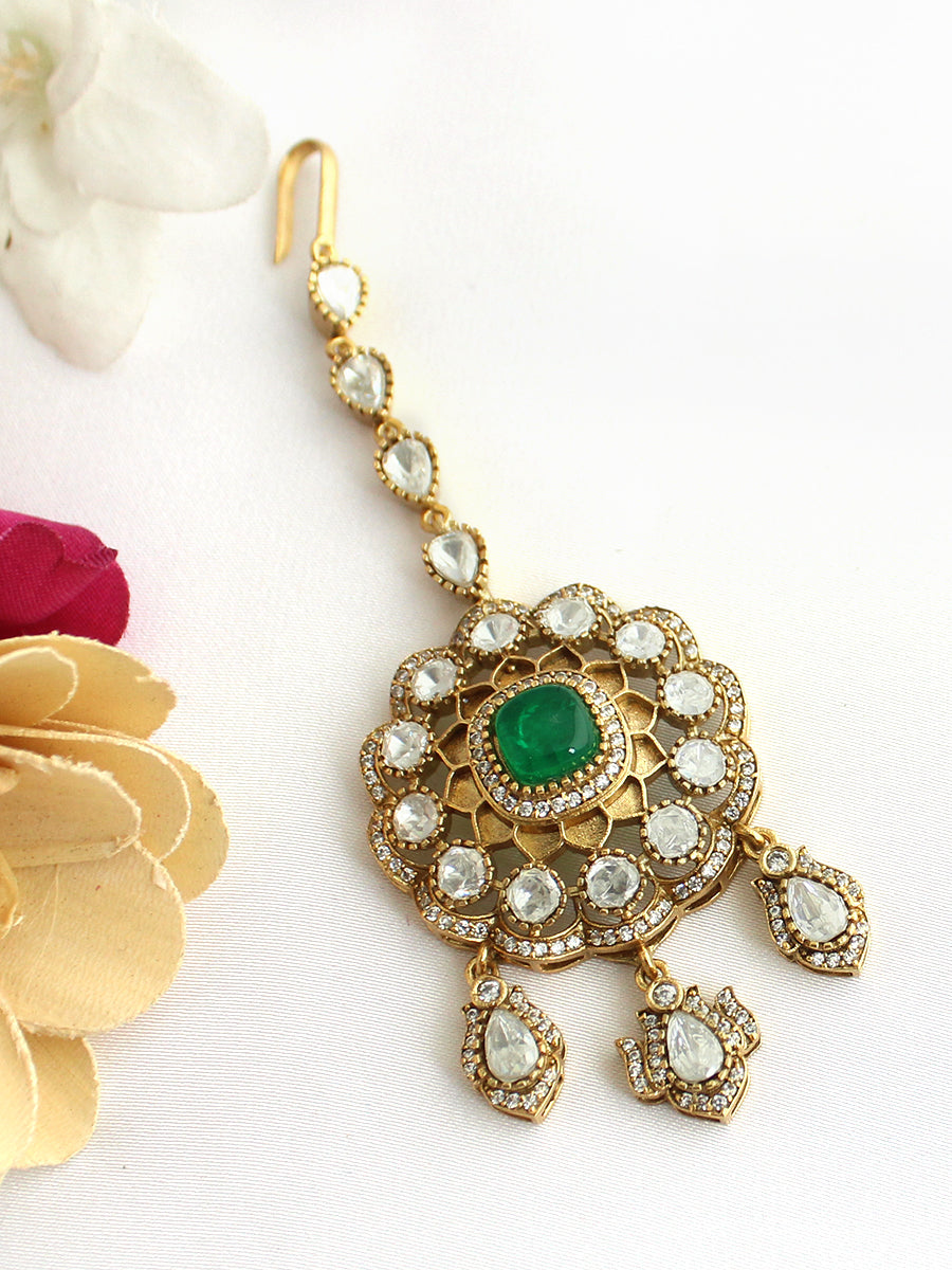 Neeti Maang Tikka-Green