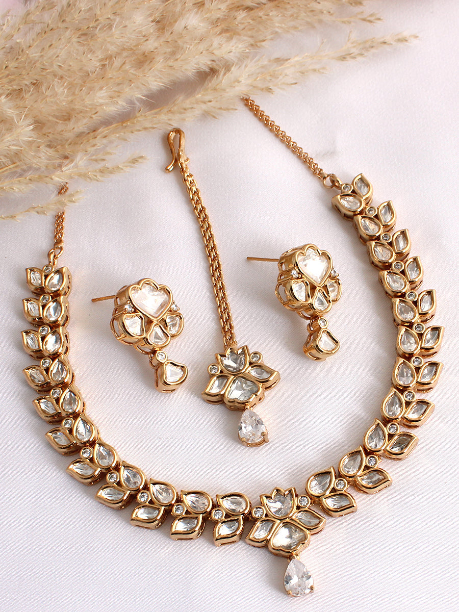 Ekanshi Necklace Set