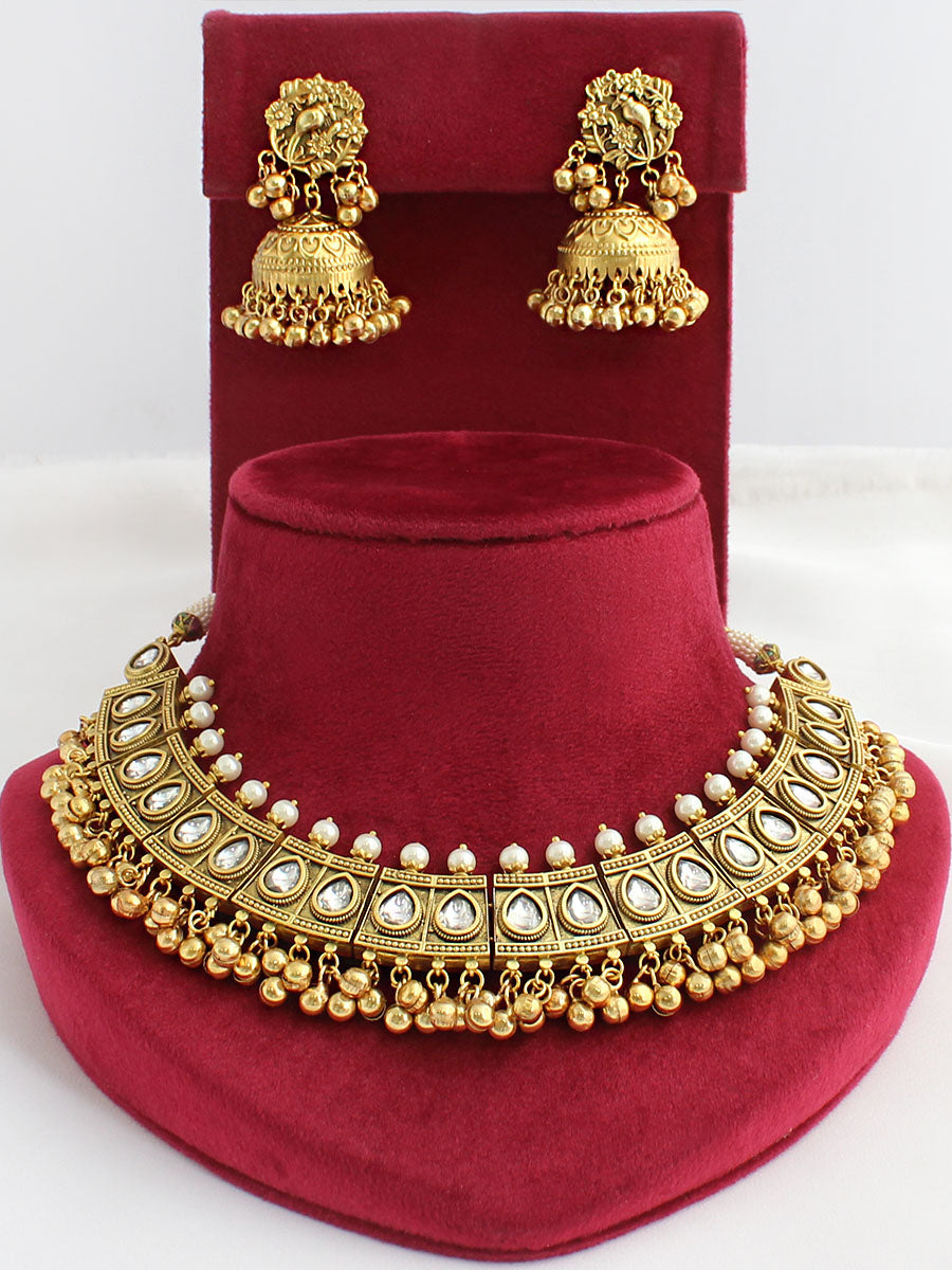 Norika Necklace Set