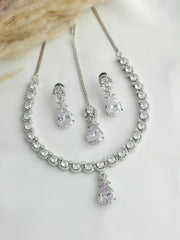 Noha Pendant Necklace set