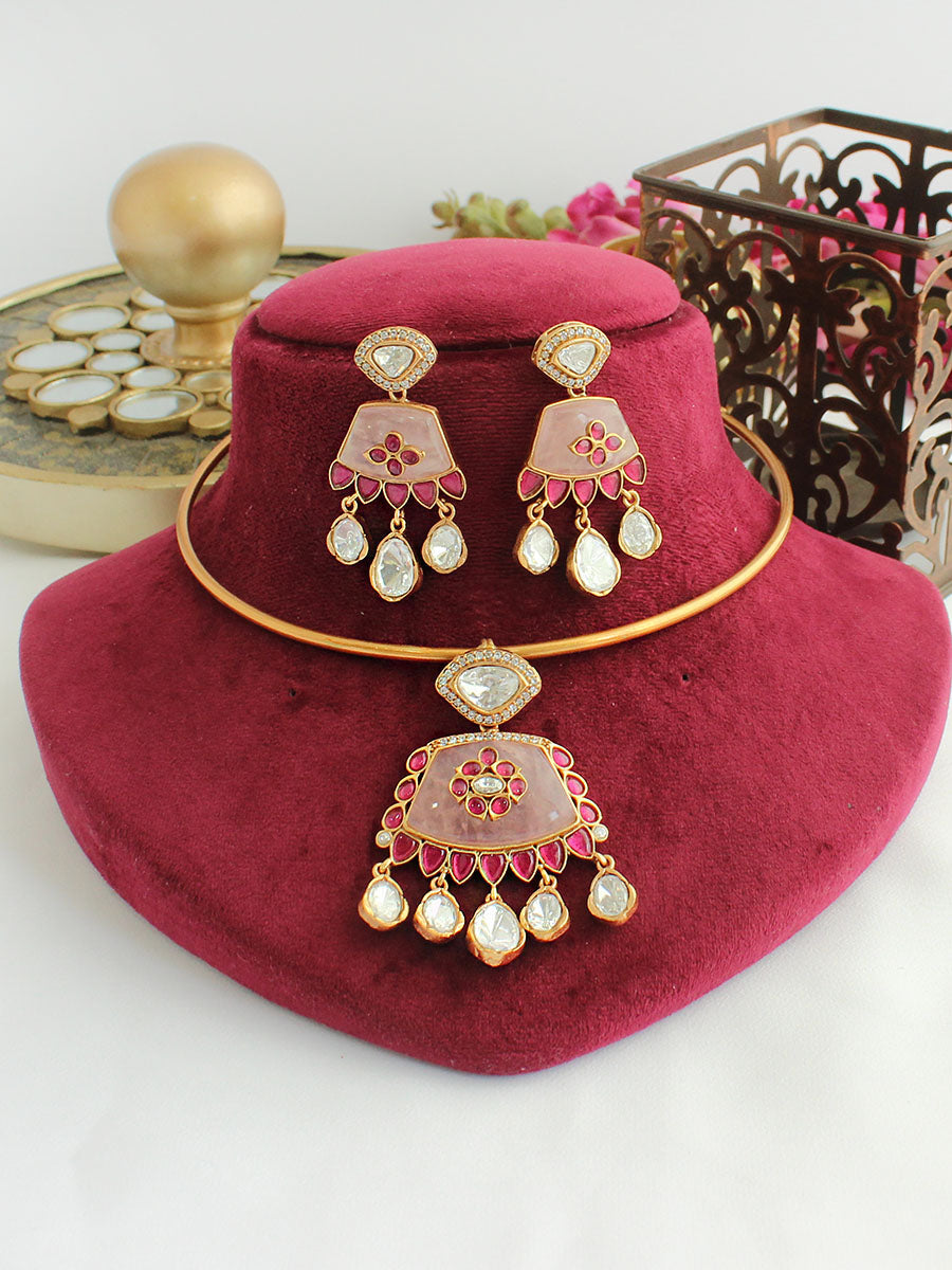 Vamika Hasli Necklace Set