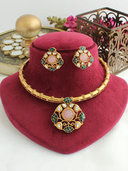 Nirvriti Hasli Necklace Set
