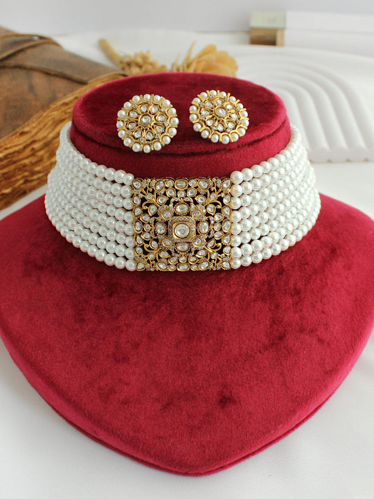 Manvika Choker Necklace Set