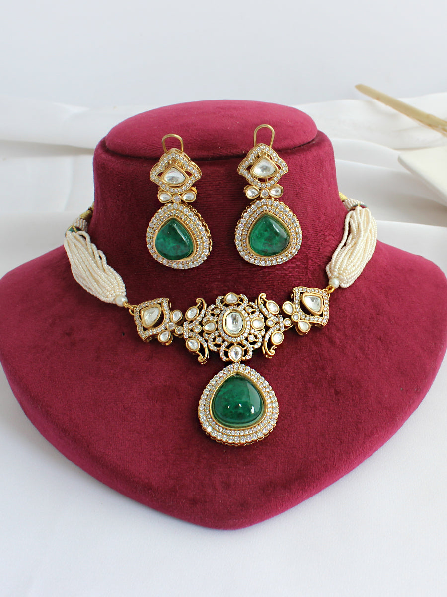 Siyara Choker Necklace Set