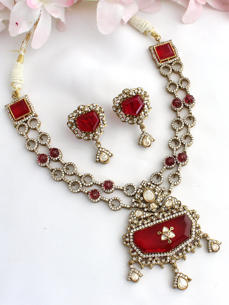 Kaisha Necklace Set-Maroon