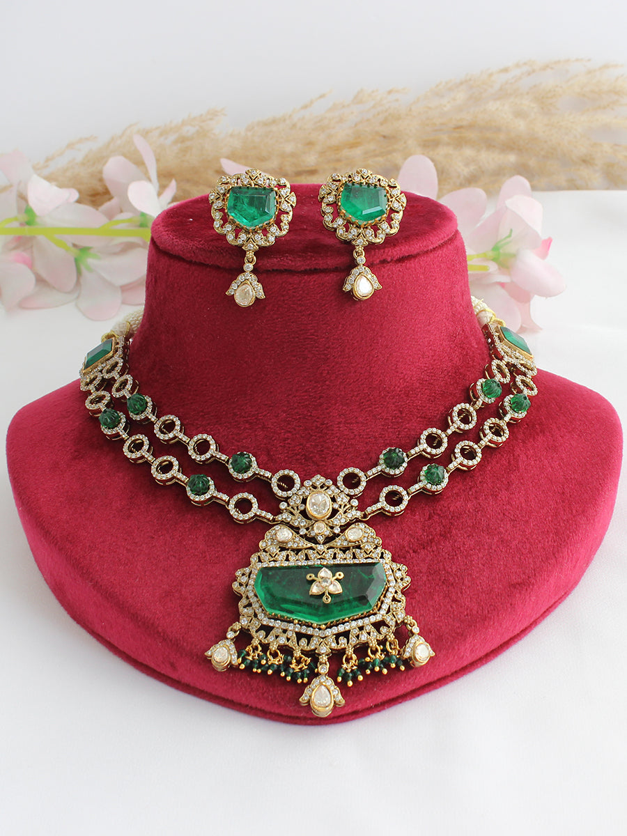Kaisha Necklace Set
