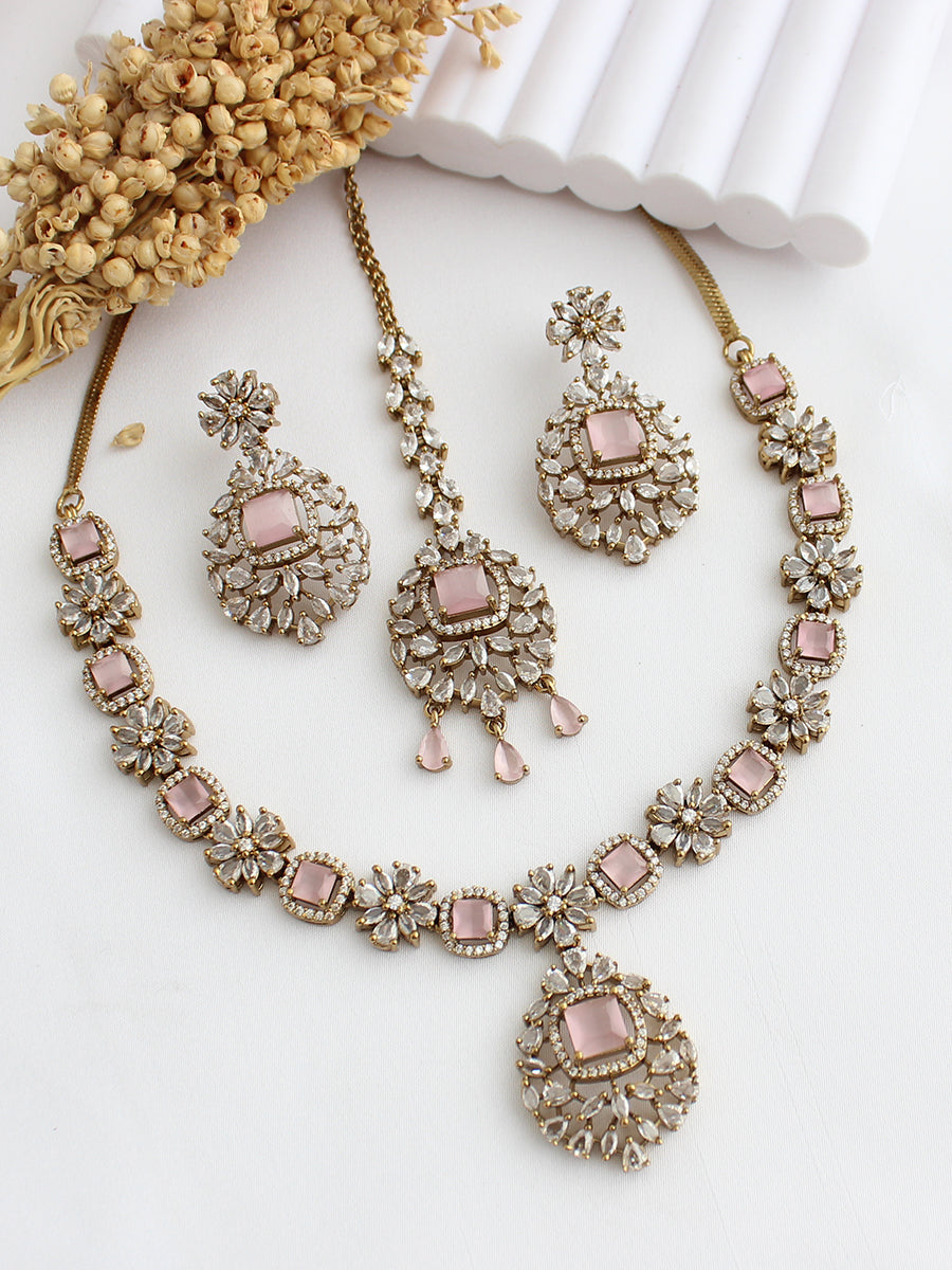 Aania Necklace Set